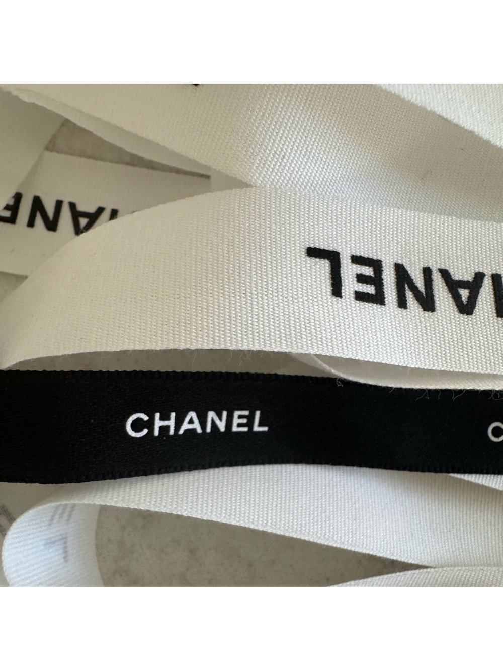 CHANEL White and Black Logo Ribbon Assortment - Picture 3 of 7